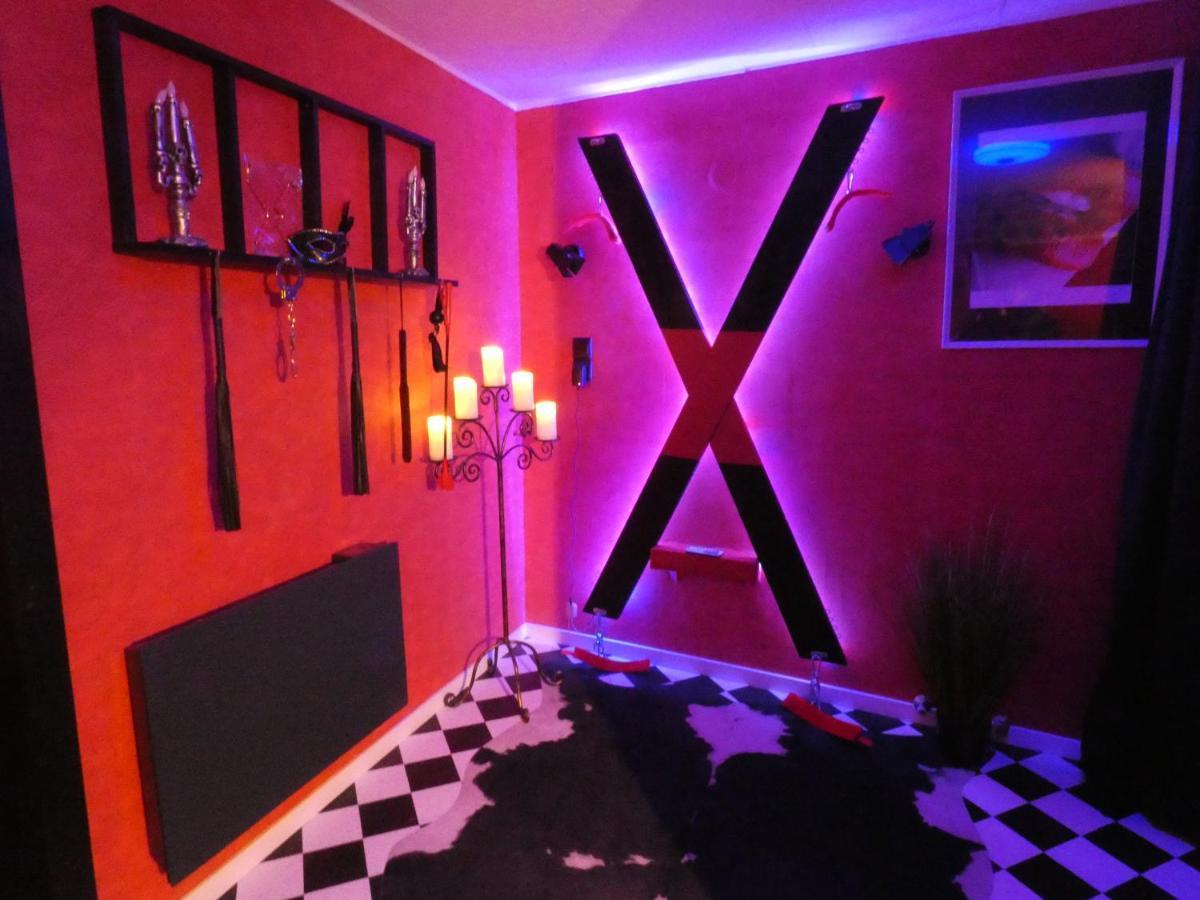 Love Room Le Rouge Et Noir Барр Екстер'єр фото