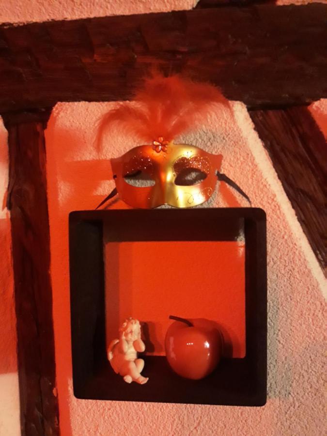 Love Room Le Rouge Et Noir Барр Екстер'єр фото