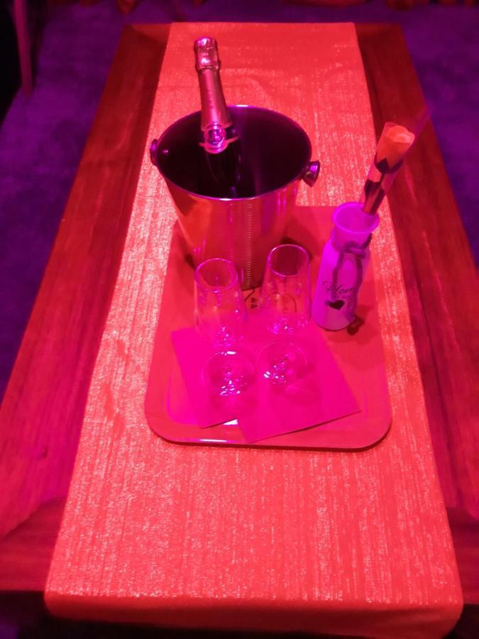 Love Room Le Rouge Et Noir Барр Екстер'єр фото