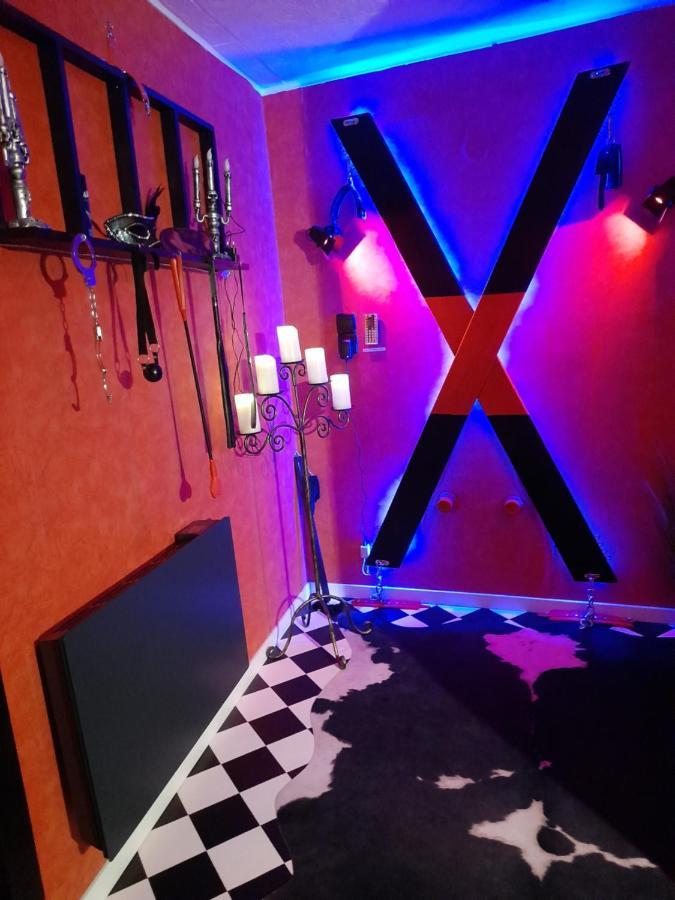 Love Room Le Rouge Et Noir Барр Екстер'єр фото